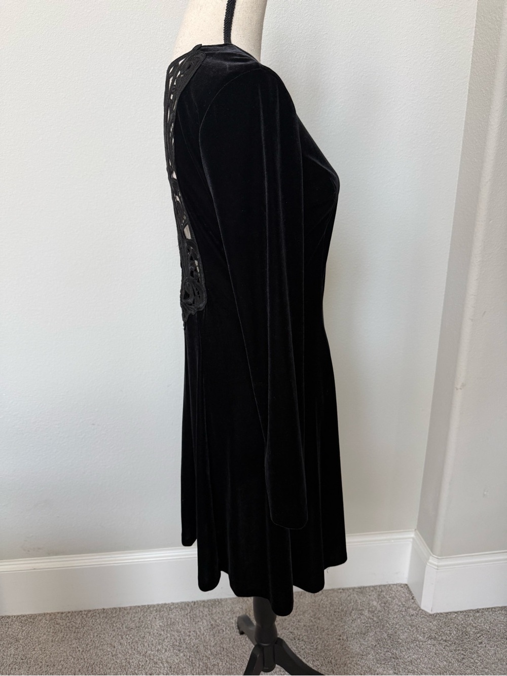 Jessica McClintock Vintage Black Velvet Long Sleeve Cocktail Dress - Picture 5 of 10